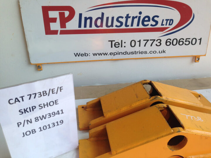 CAT 773B/E/F Skip Shoe — 8W3941