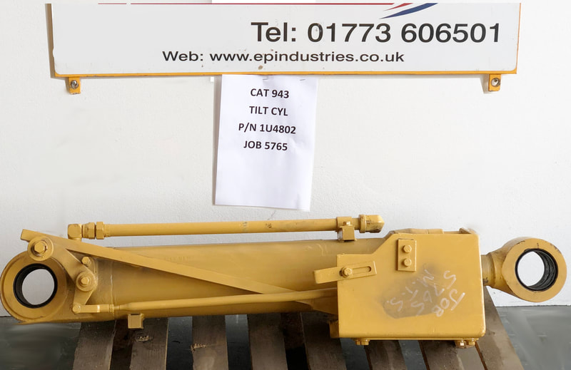CAT 943 Tilt Cylinder — 1U4802